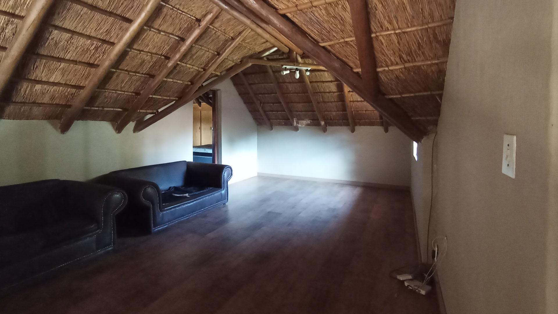Lounges - 55 square meters of property in Garsfontein