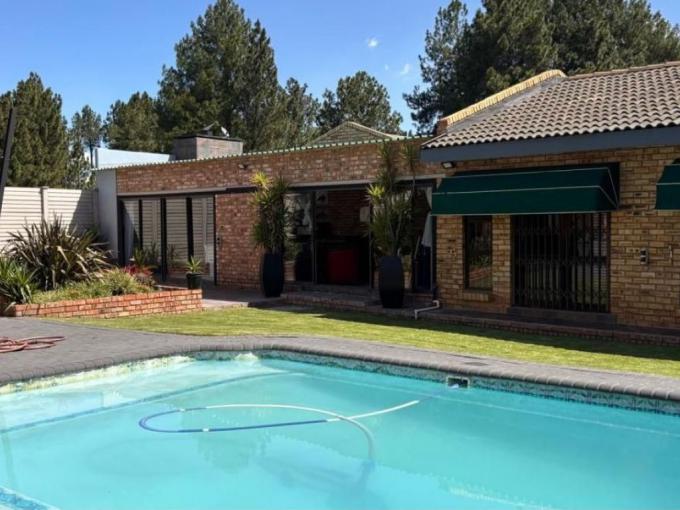 3 Bedroom House for Sale For Sale in Vanderbijlpark - MR672830