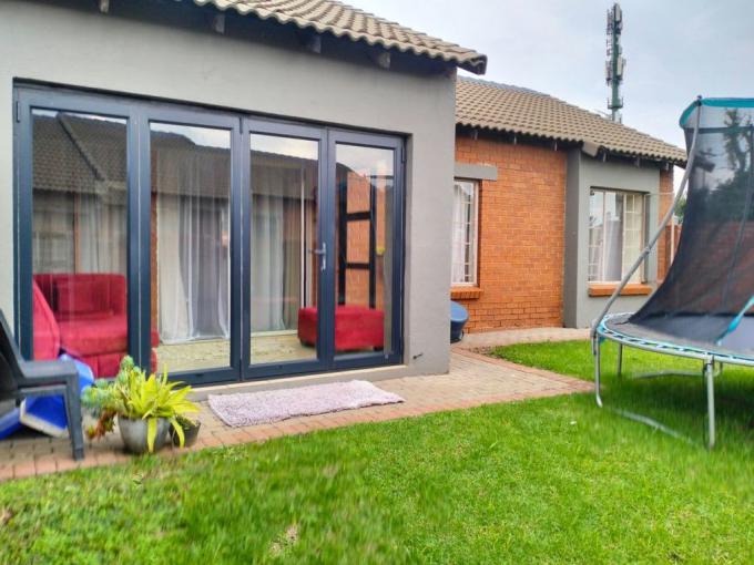 2 Bedroom Simplex for Sale For Sale in Monavoni - MR672834