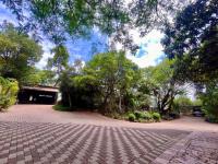  of property in Alan Manor