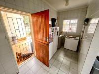  of property in Alan Manor