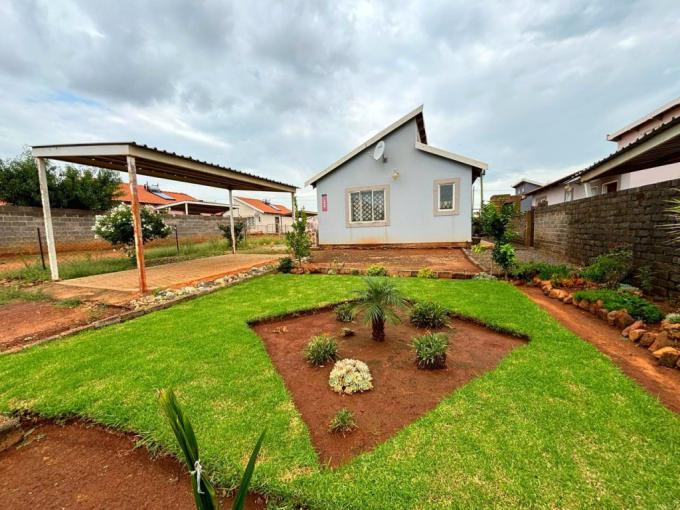2 Bedroom House for Sale For Sale in Savanna City - MR672897