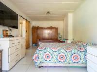  of property in Robertsham