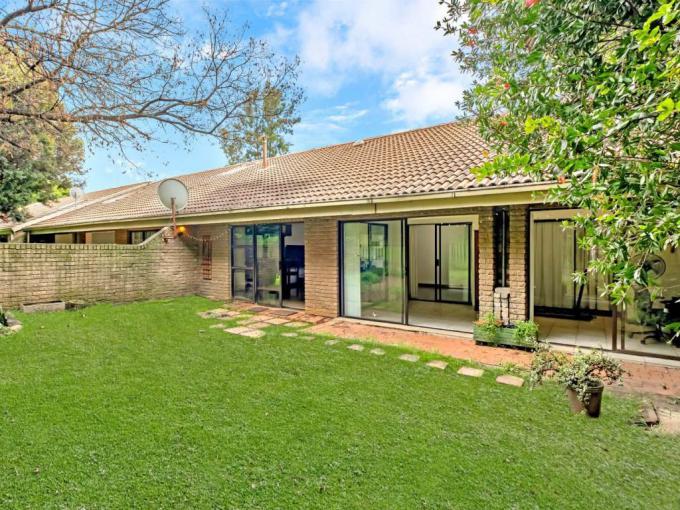2 Bedroom Simplex for Sale For Sale in Sandown - MR672917