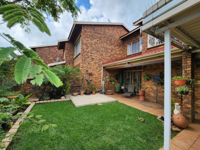 3 Bedroom Simplex for Sale For Sale in Brackenhurst - MR672934