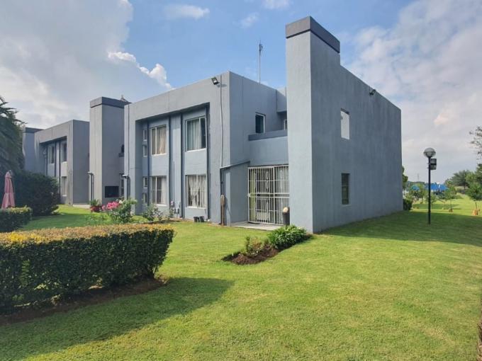 2 Bedroom Simplex for Sale For Sale in Mulbarton - MR672979