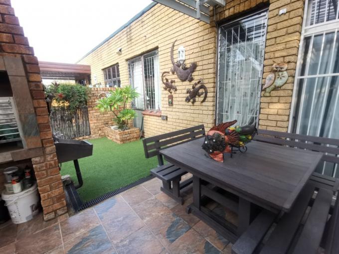 2 Bedroom Simplex for Sale For Sale in Heidelberg - GP - MR673002