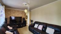 Lounges - 15 square meters of property in Crystal Park