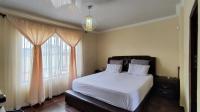Main Bedroom - 21 square meters of property in Crystal Park