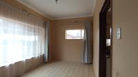 Dining Room - 12 square meters of property in Mondeor
