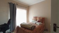 Bed Room 1 - 18 square meters of property in Mondeor