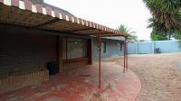 Patio - 16 square meters of property in Mondeor