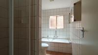 Bathroom 1 - 6 square meters of property in Doornpoort