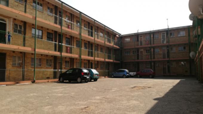SA Home Loans Sale in Execution 1 Bedroom Sectional Title for Sale in Vanderbijlpark - MR673011