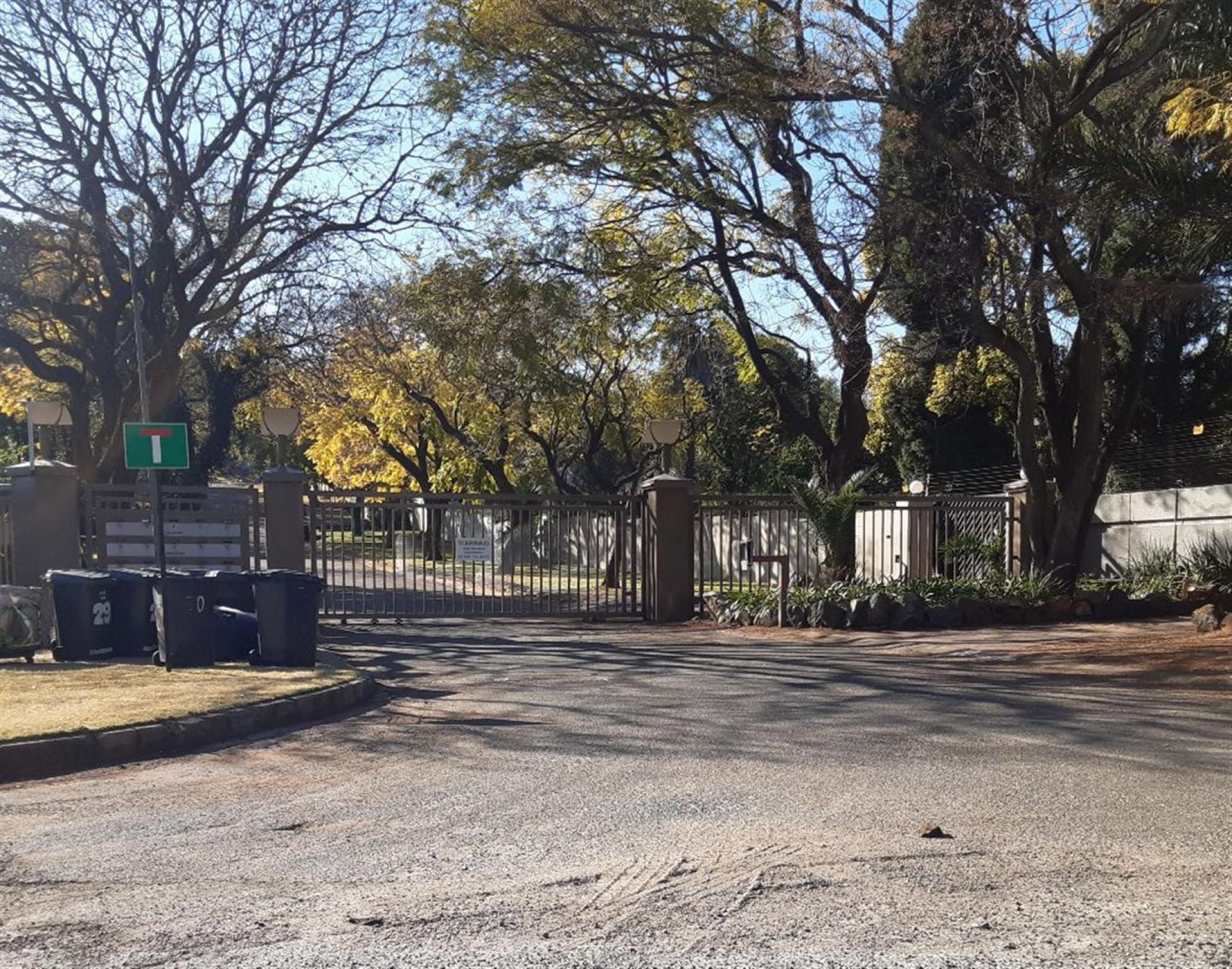 Front View of property in Jacanlee