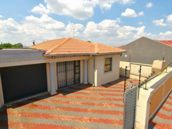 3 Bedroom House for Sale For Sale in Windmill Park - MR673036