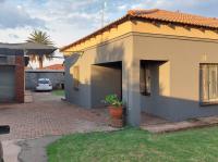 3 Bedroom 1 Bathroom House for Sale for sale in Katlehong