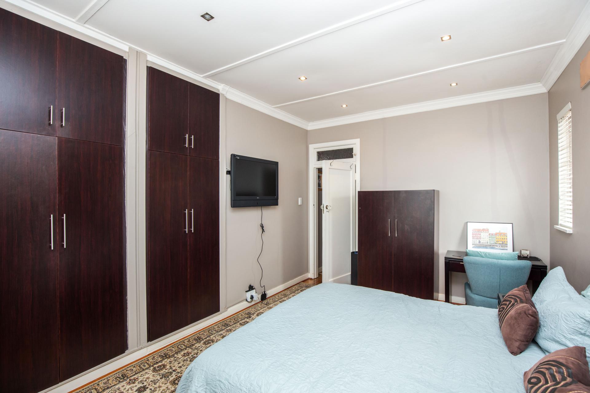 Bed Room 1 - 14 square meters of property in Bulwer (Dbn)