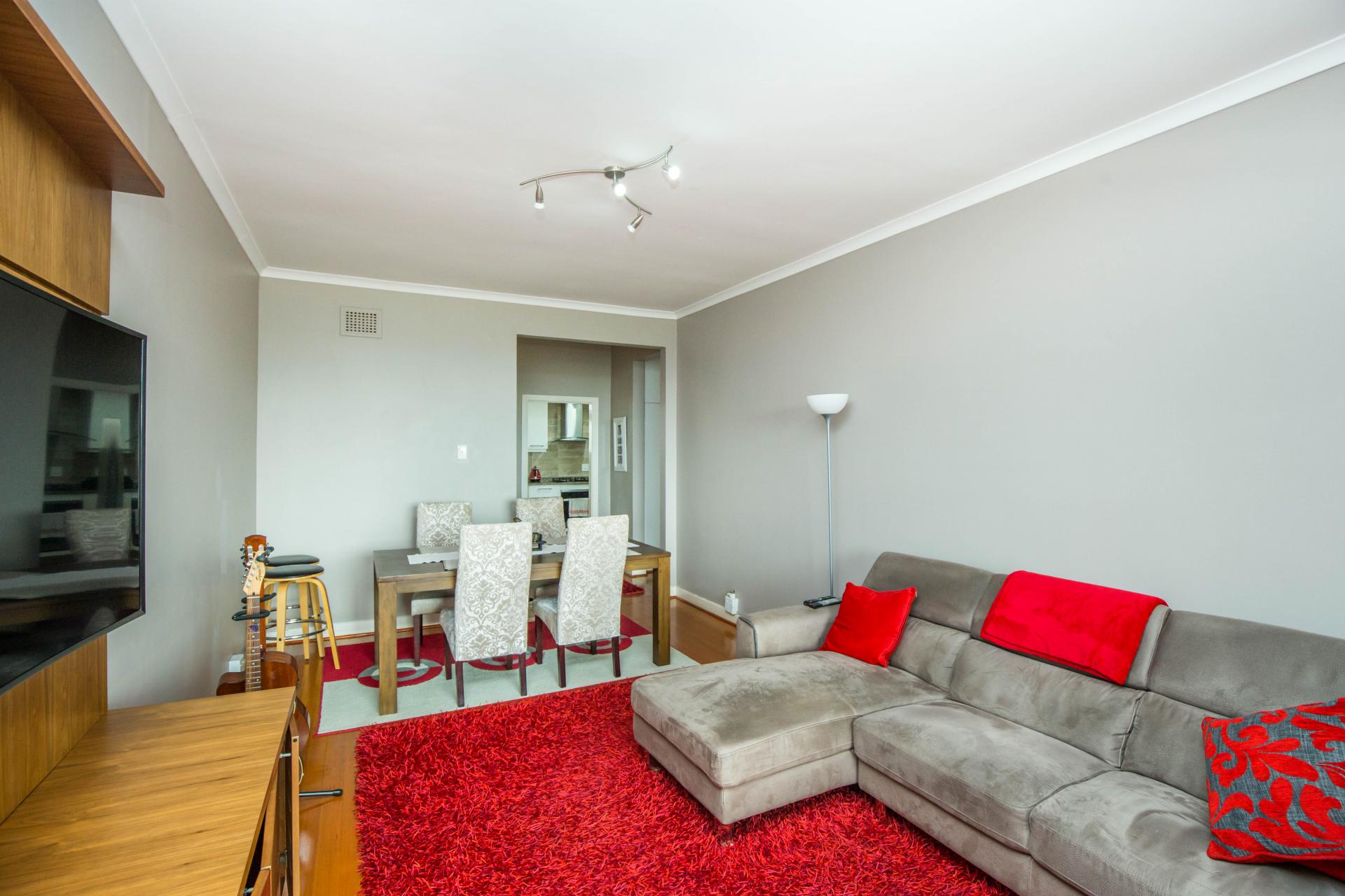 Lounges of property in Bulwer (Dbn)