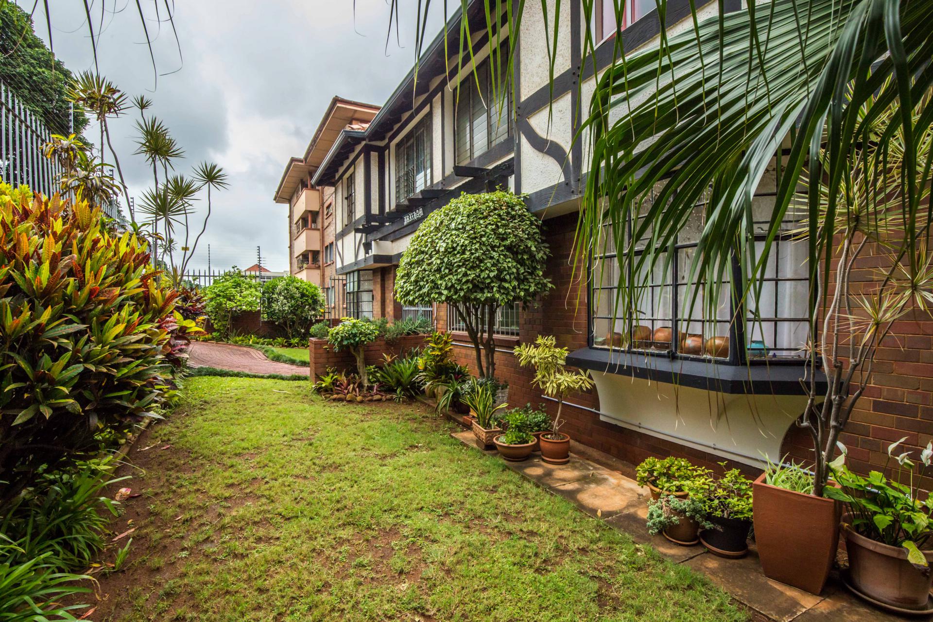 Backyard of property in Bulwer (Dbn)