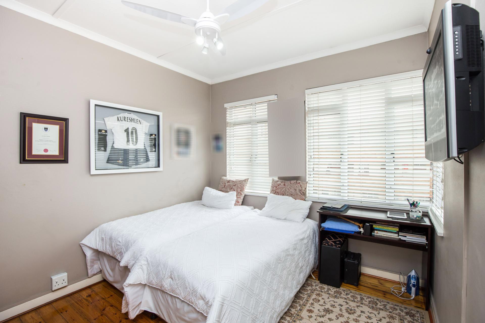 Bed Room 2 - 17 square meters of property in Bulwer (Dbn)