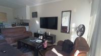 Lounges - 18 square meters of property in Table View