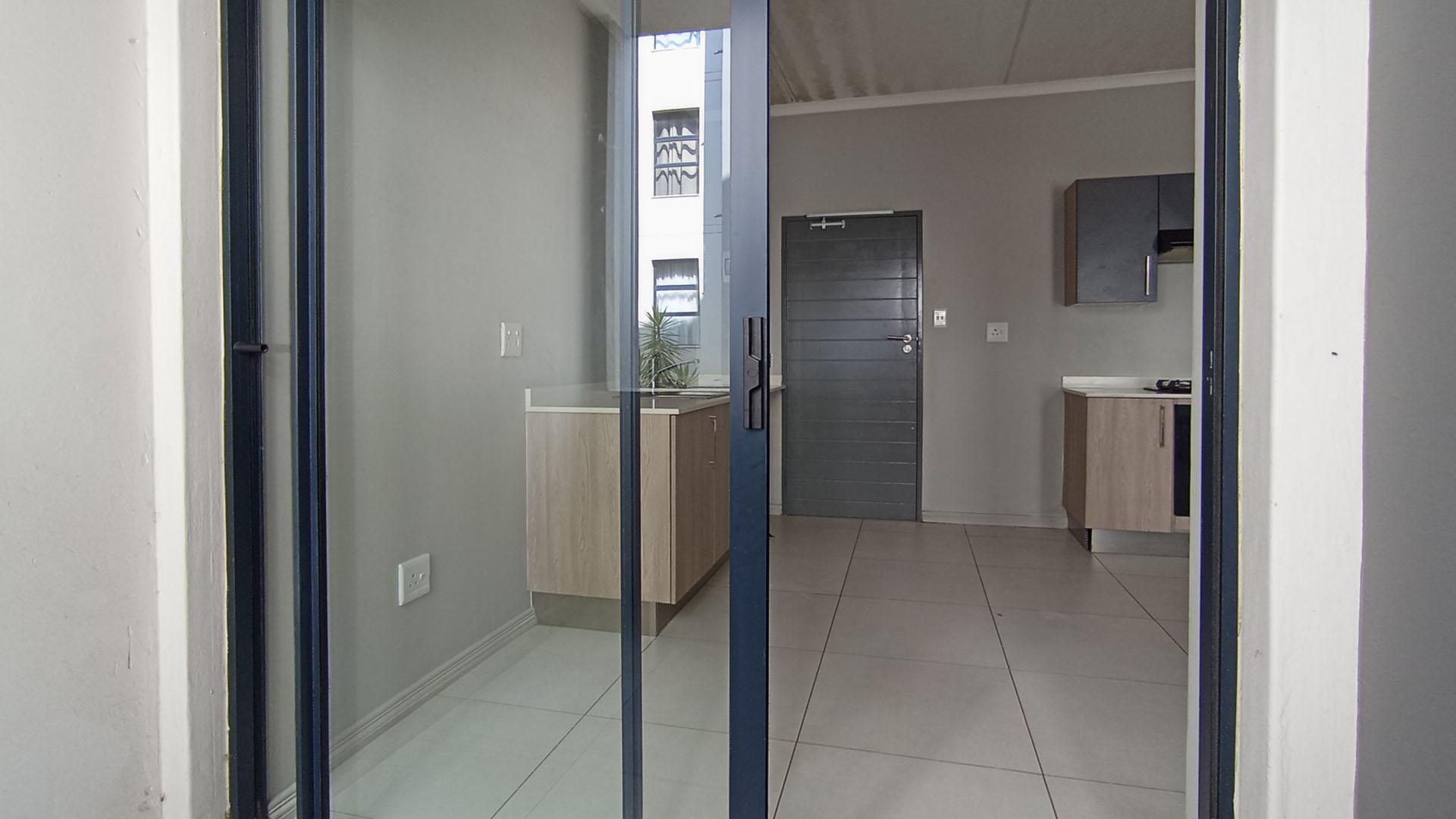 Patio of property in Midridge Park