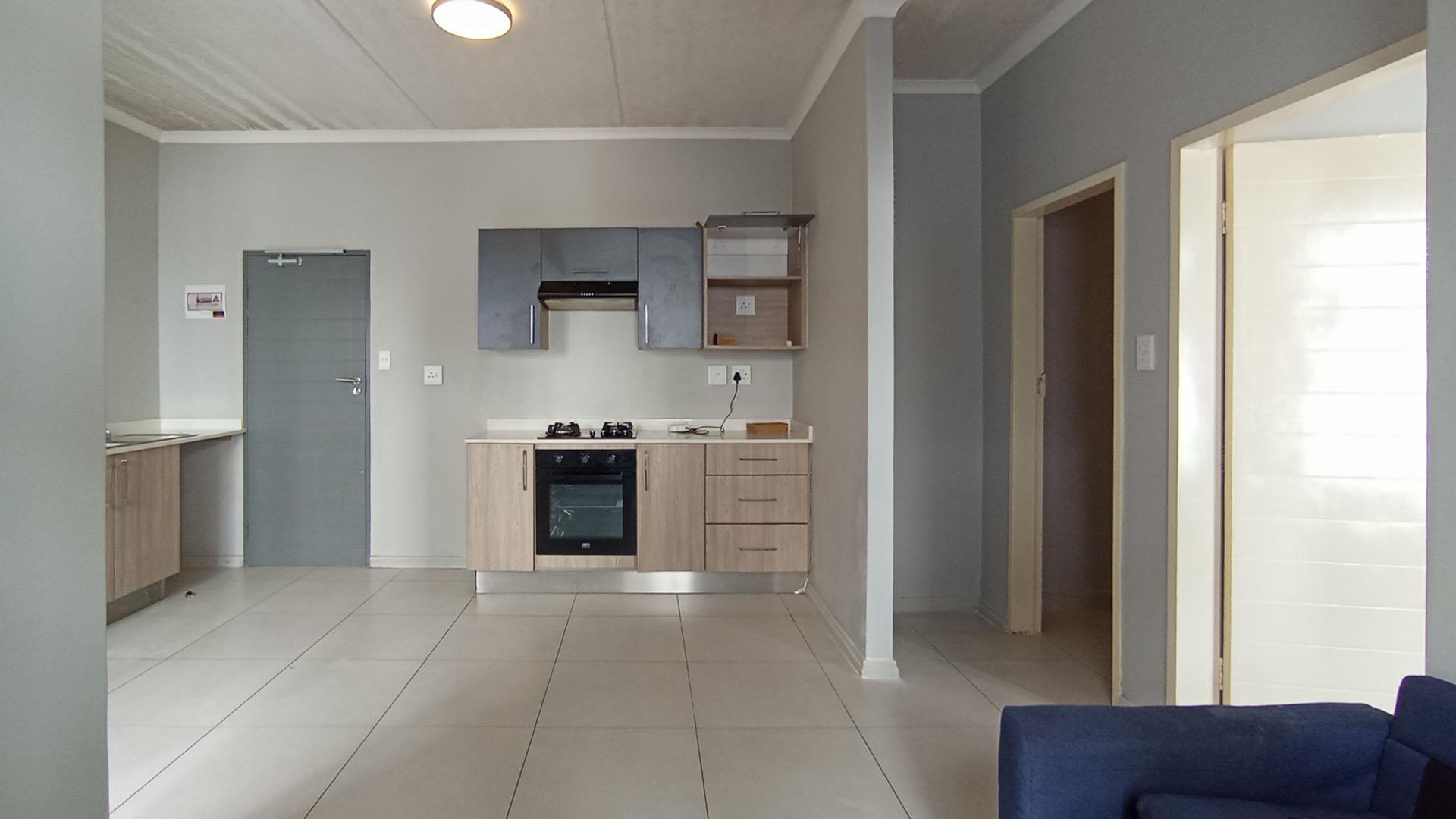 Lounges of property in Midridge Park