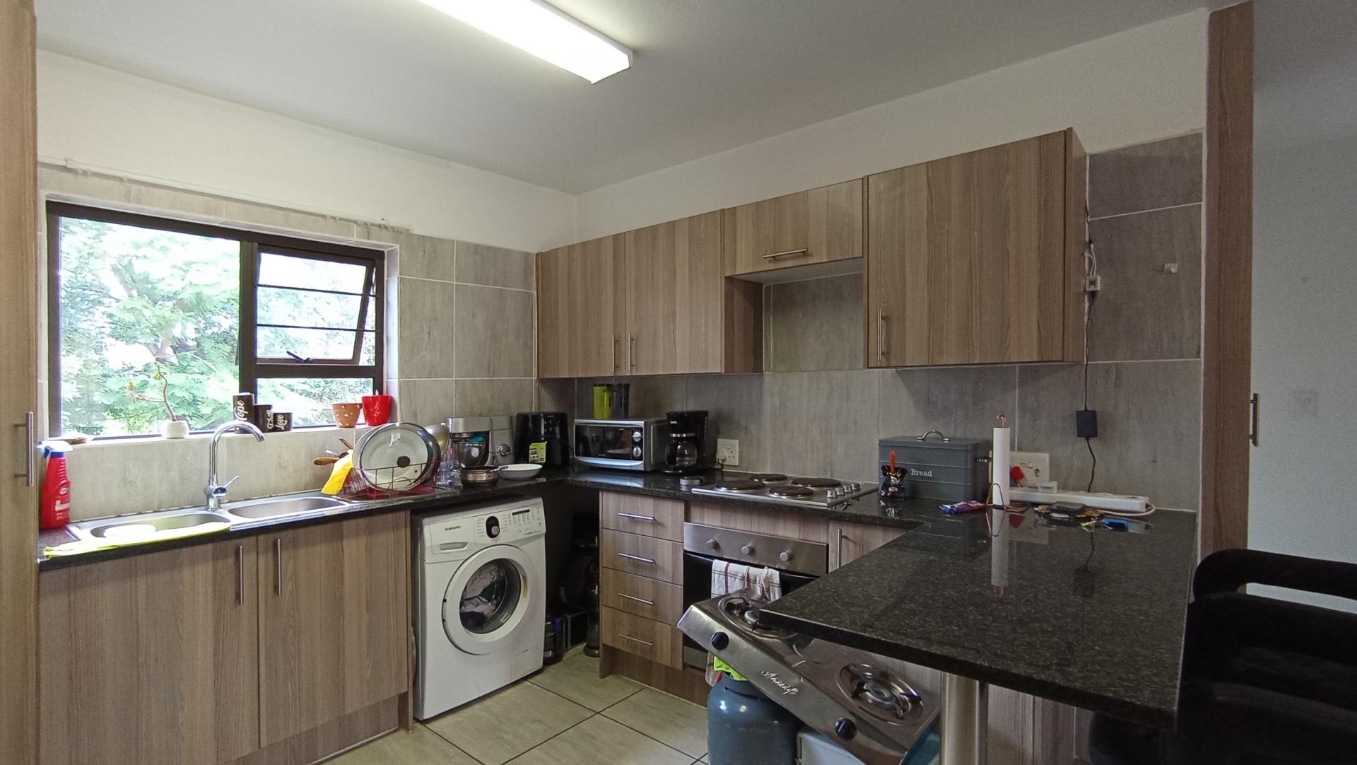 Kitchen - 10 square meters of property in Honeydew