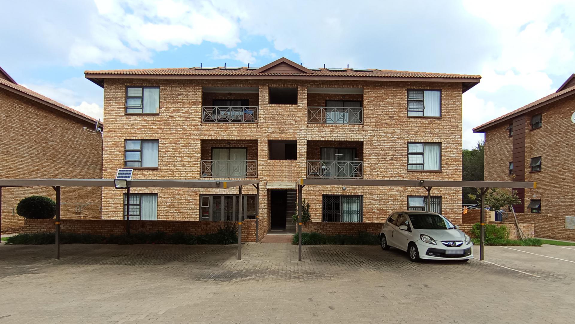 Front View of property in Honeydew