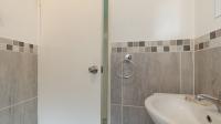 Main Bathroom - 5 square meters of property in Honeydew