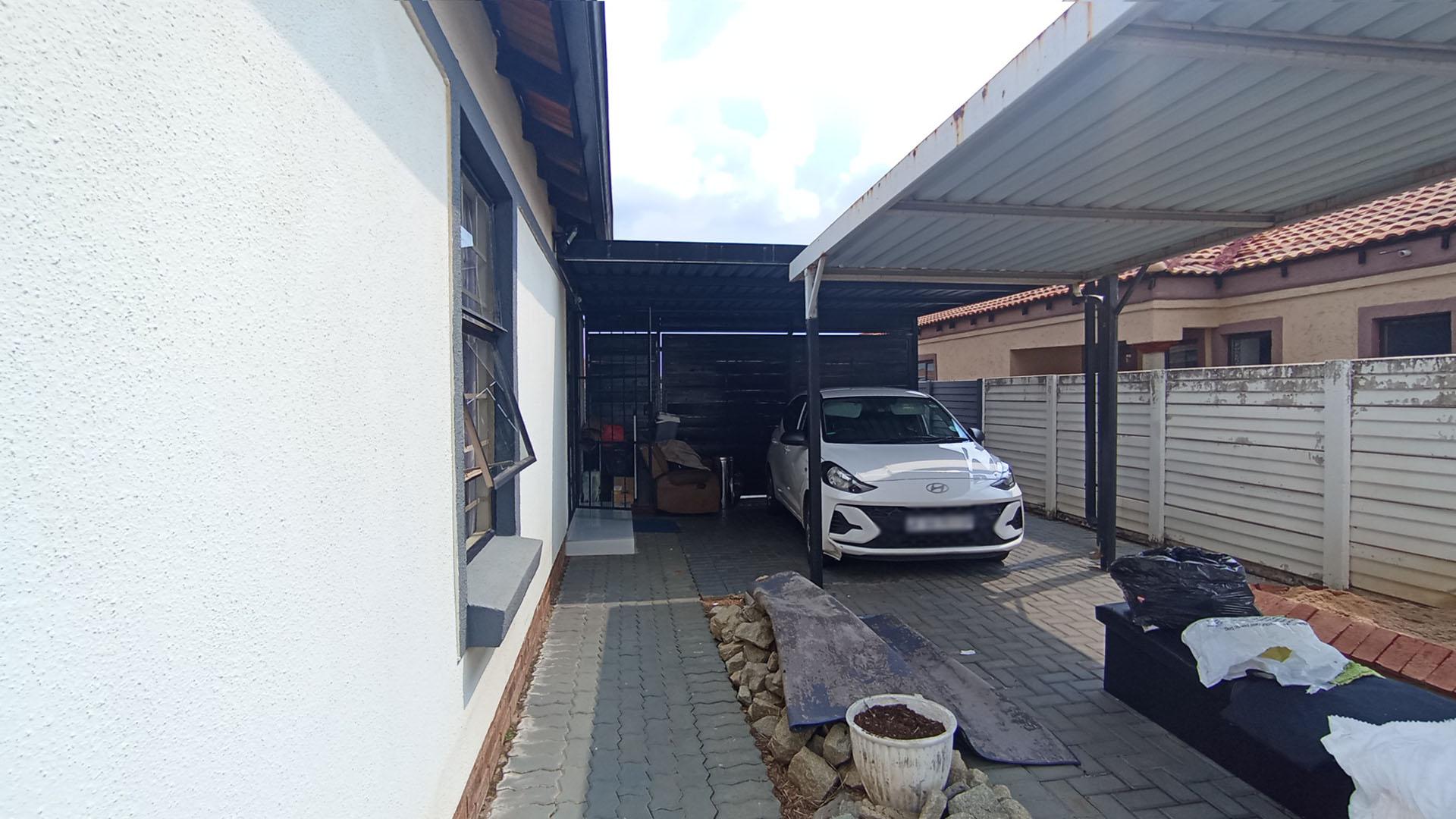 Backyard of property in Andeon