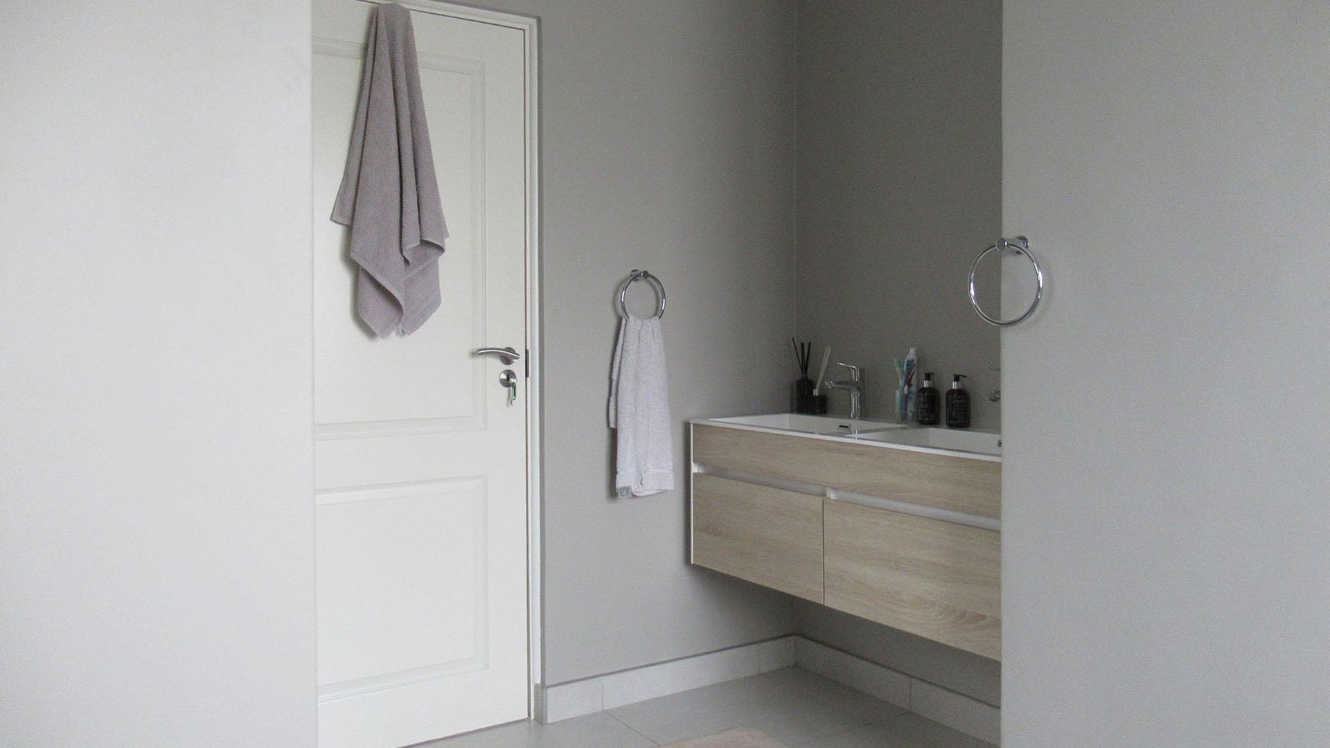 Main Bathroom - 12 square meters of property in Olivedale