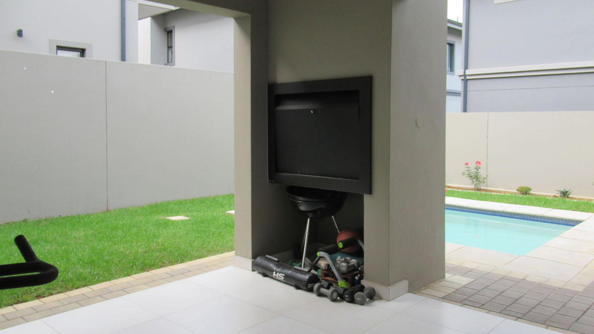 Patio - 16 square meters of property in Olivedale