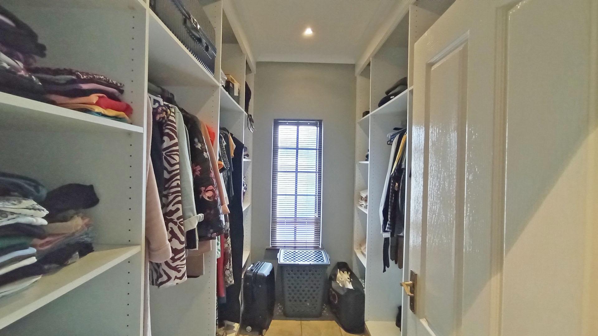 Spaces - 51 square meters of property in Albany