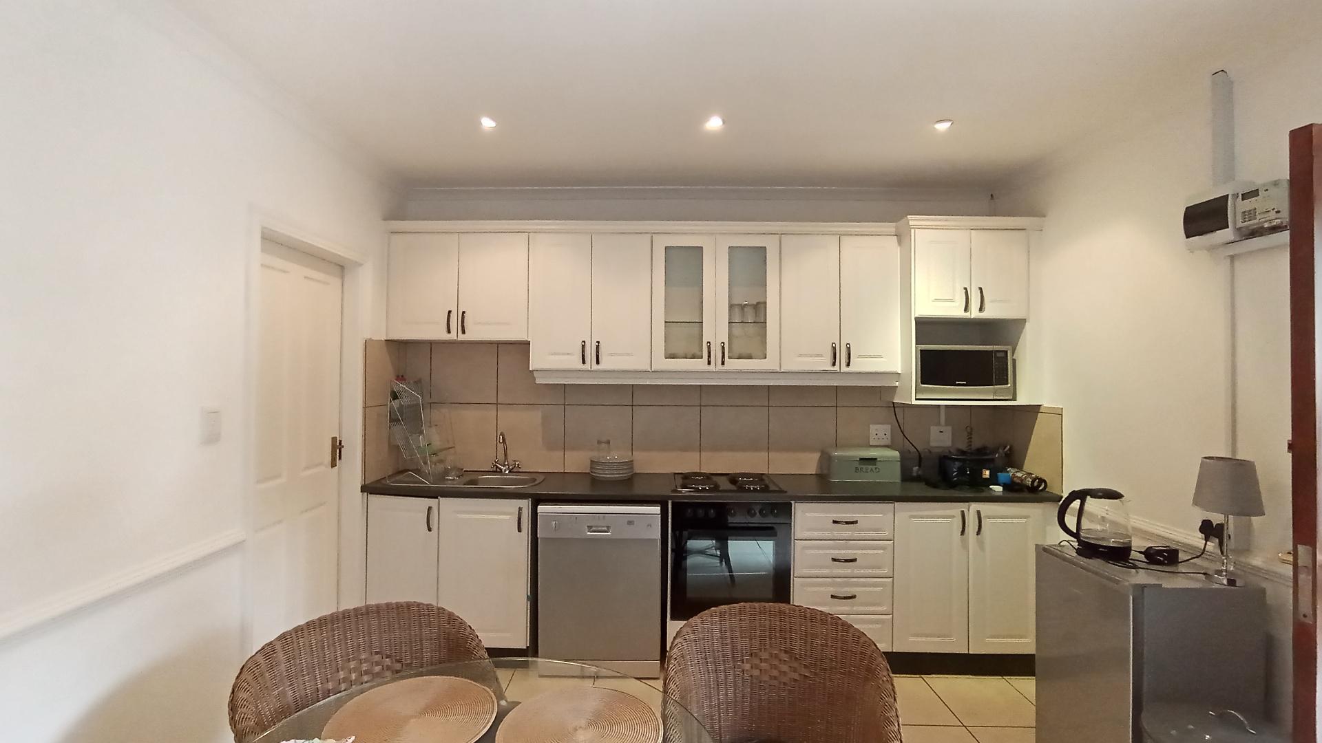 Kitchen - 31 square meters of property in Albany