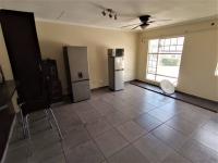  of property in Die Hoewes