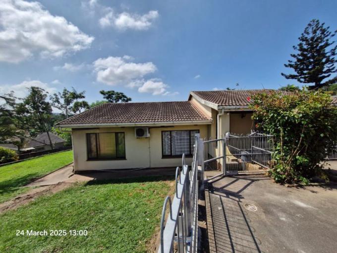 3 Bedroom House to Rent in Queensburgh - Property to rent - MR673153