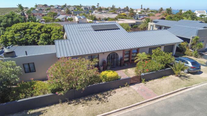4 Bedroom House for Sale For Sale in Saldanha - MR673162