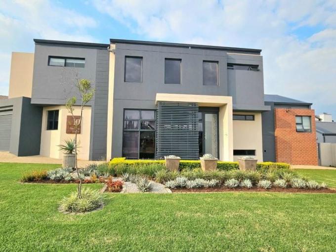 4 Bedroom House for Sale For Sale in Midstream Estate - MR673172