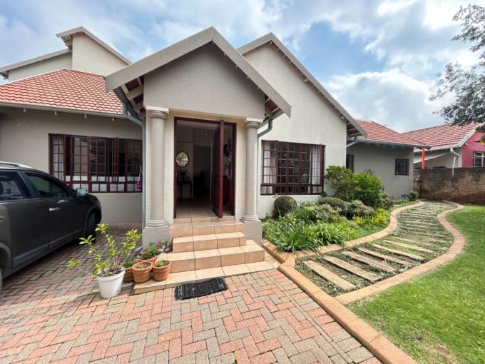 5 Bedroom House for Sale For Sale in Dunvegan - MR673210