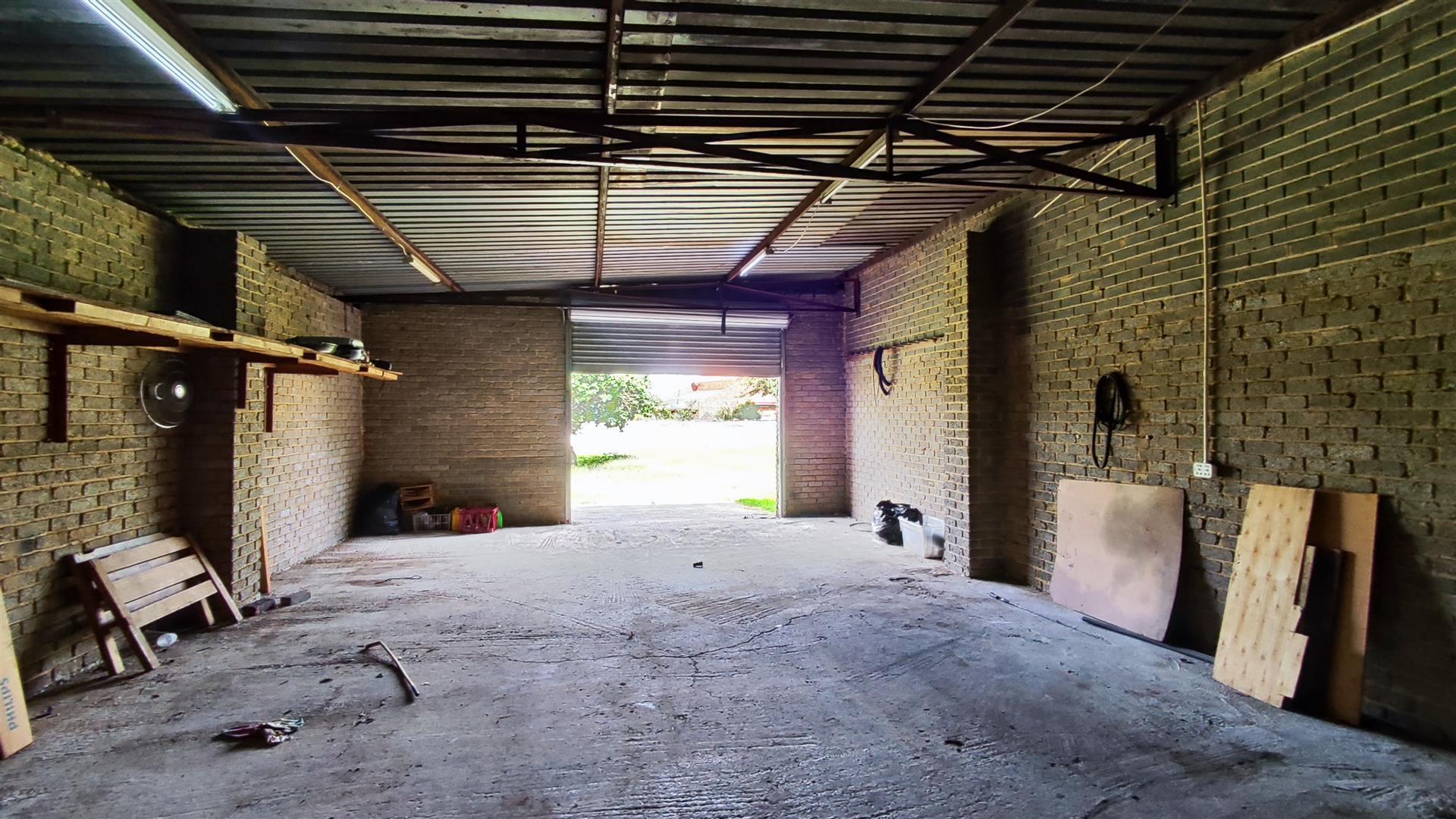 Spaces - 18 square meters of property in Meyerton