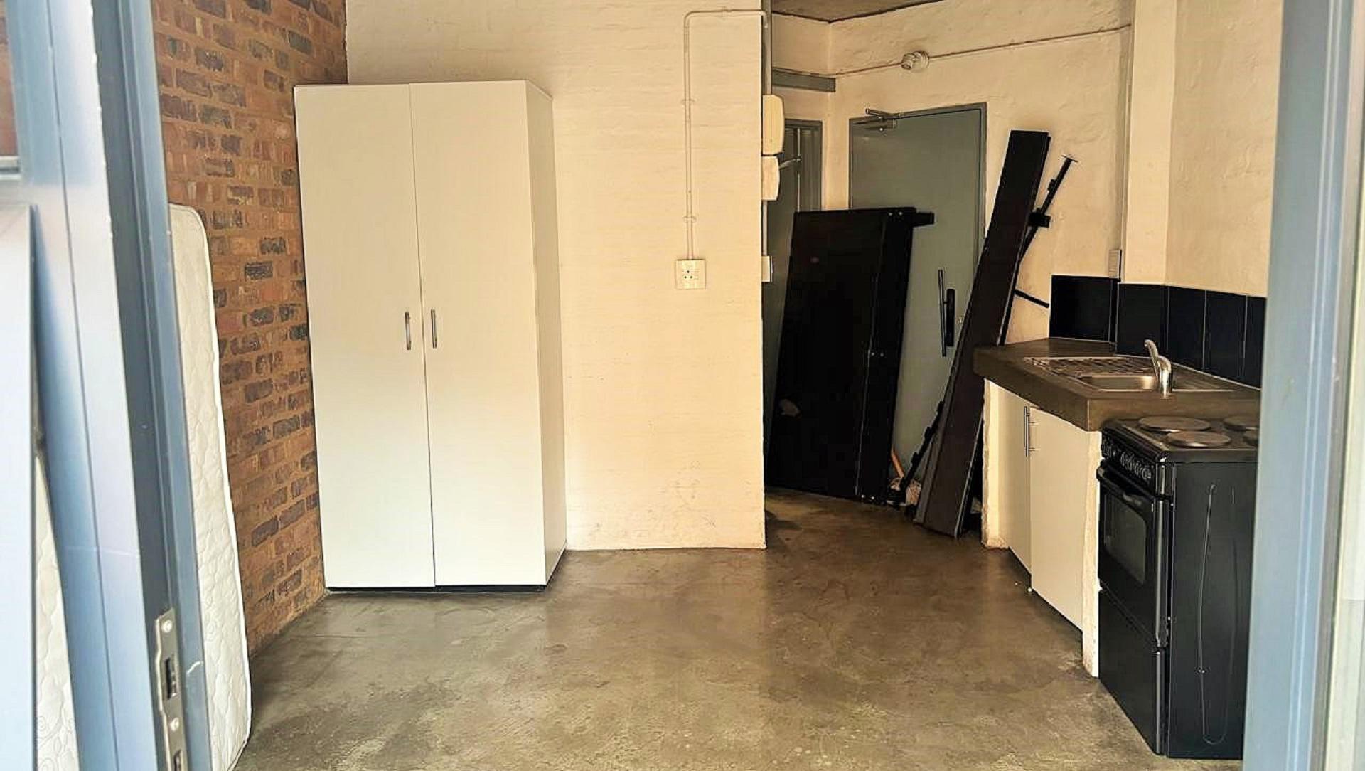 Bed Room 1 of property in City and Suburban