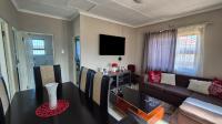 Lounges of property in Queenstown