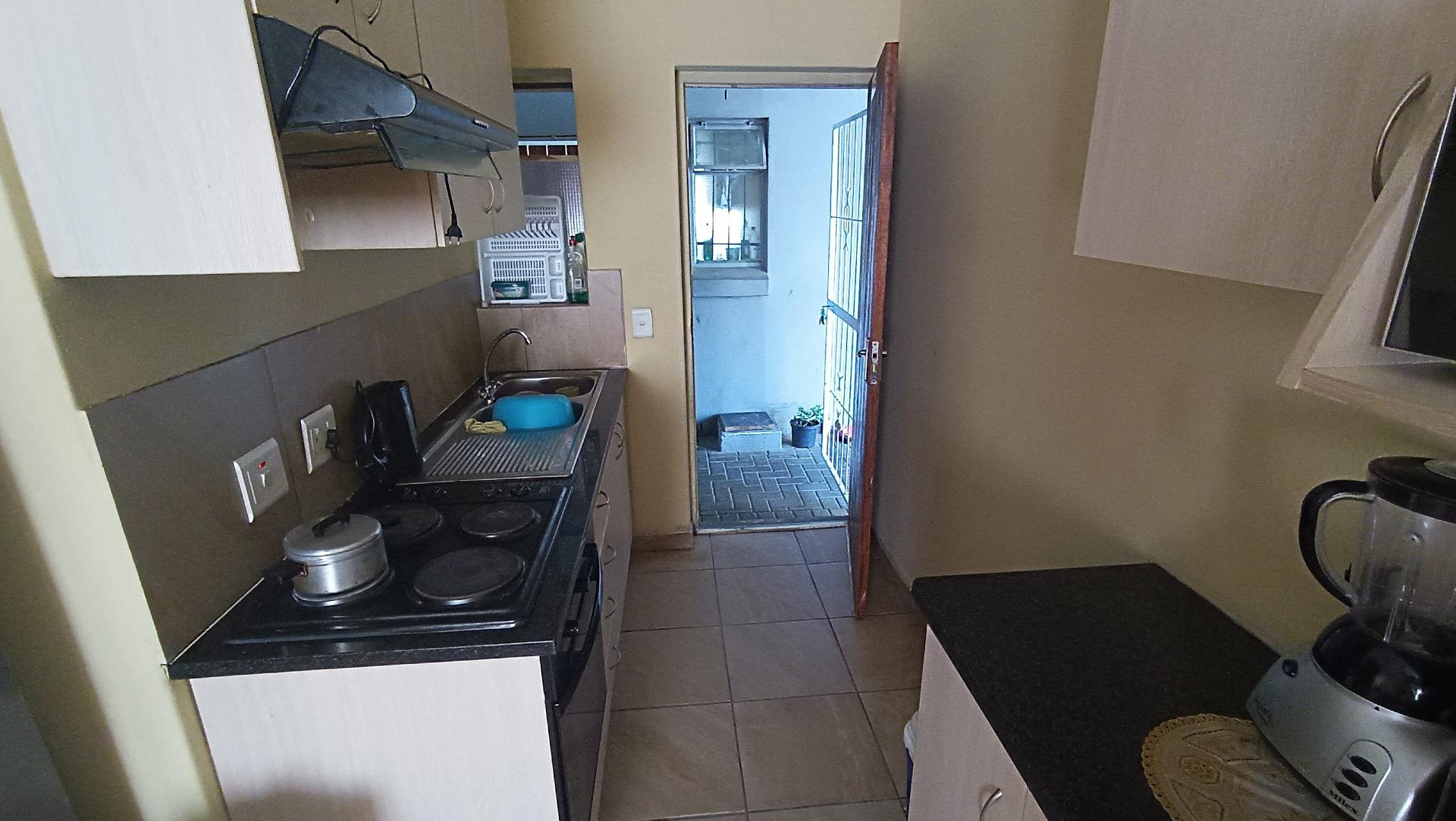 Kitchen - 4 square meters of property in Scottsdene