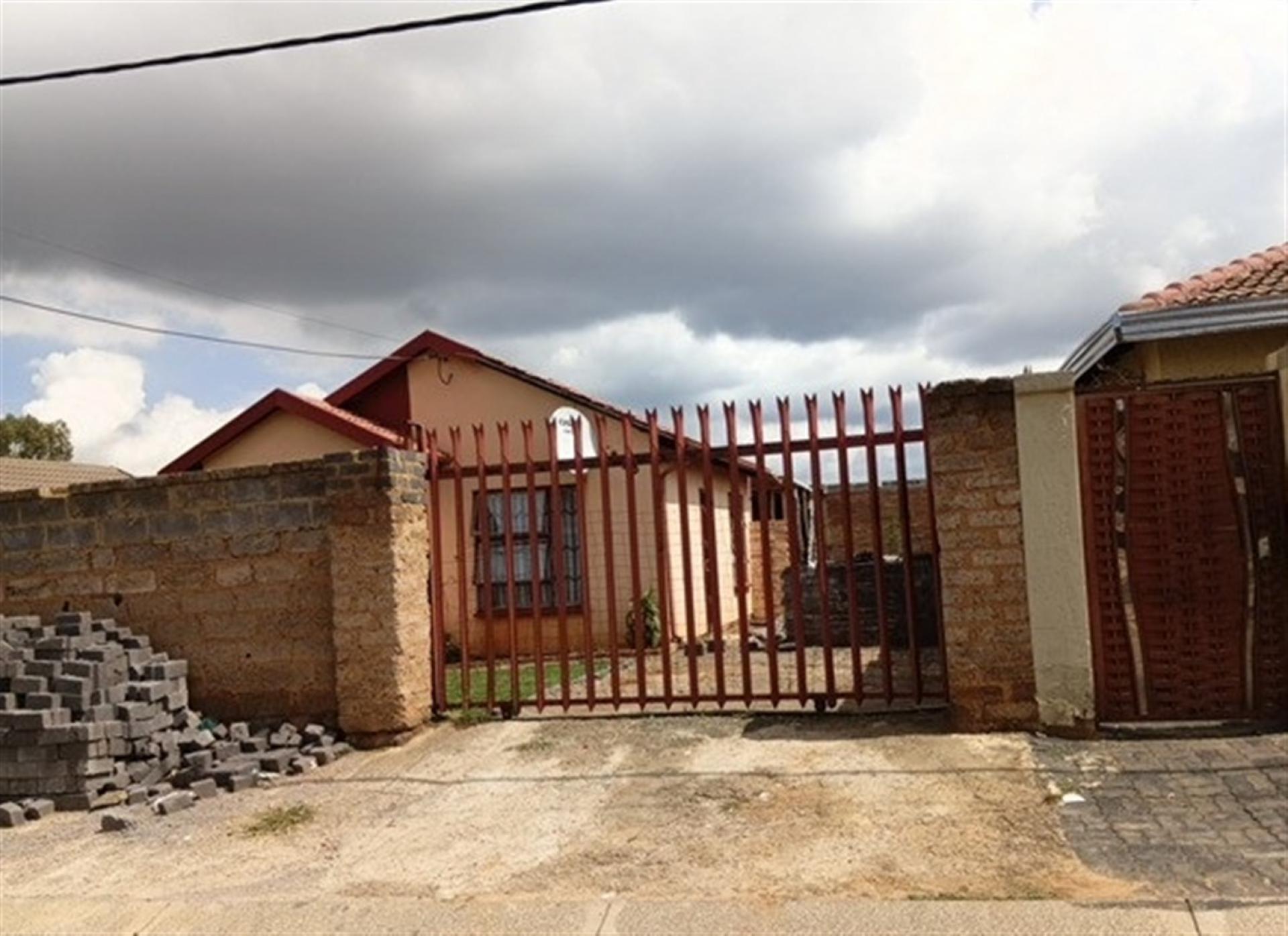 Front View of property in Devland