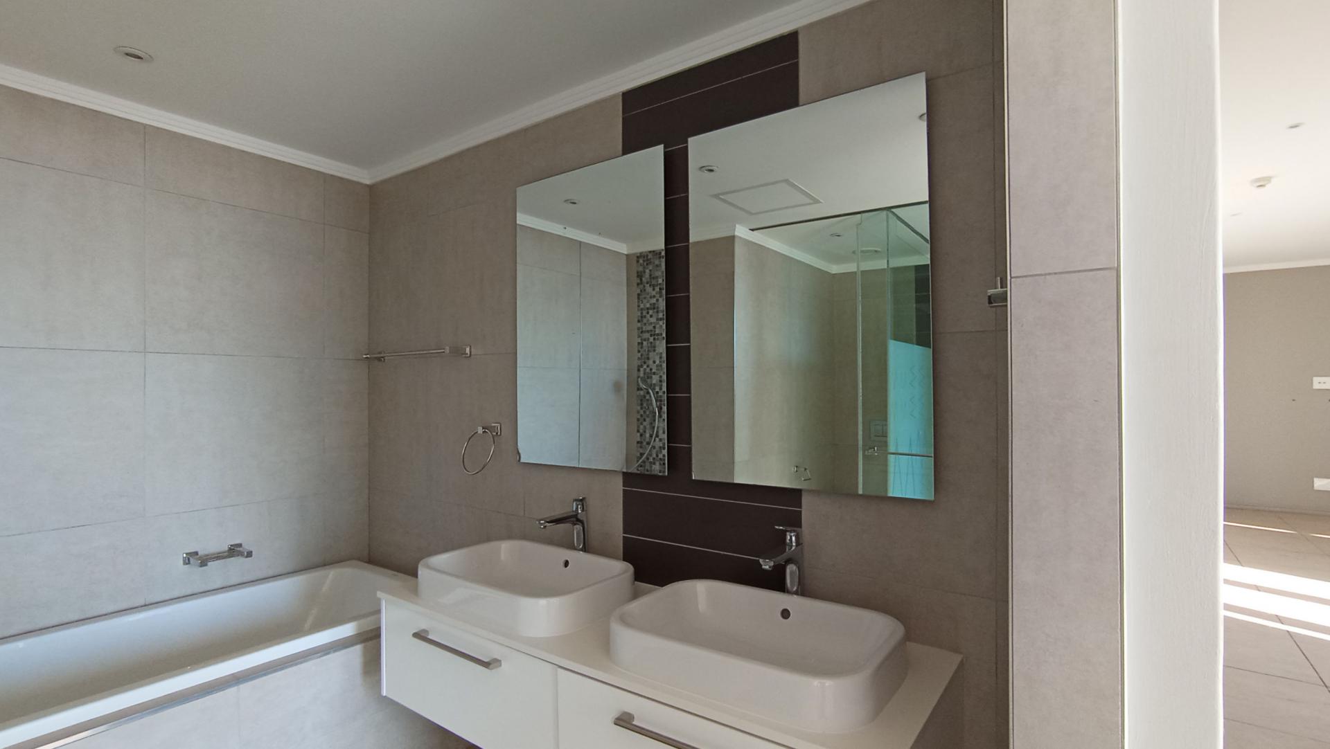 Bathroom 1 - 9 square meters of property in Morningside