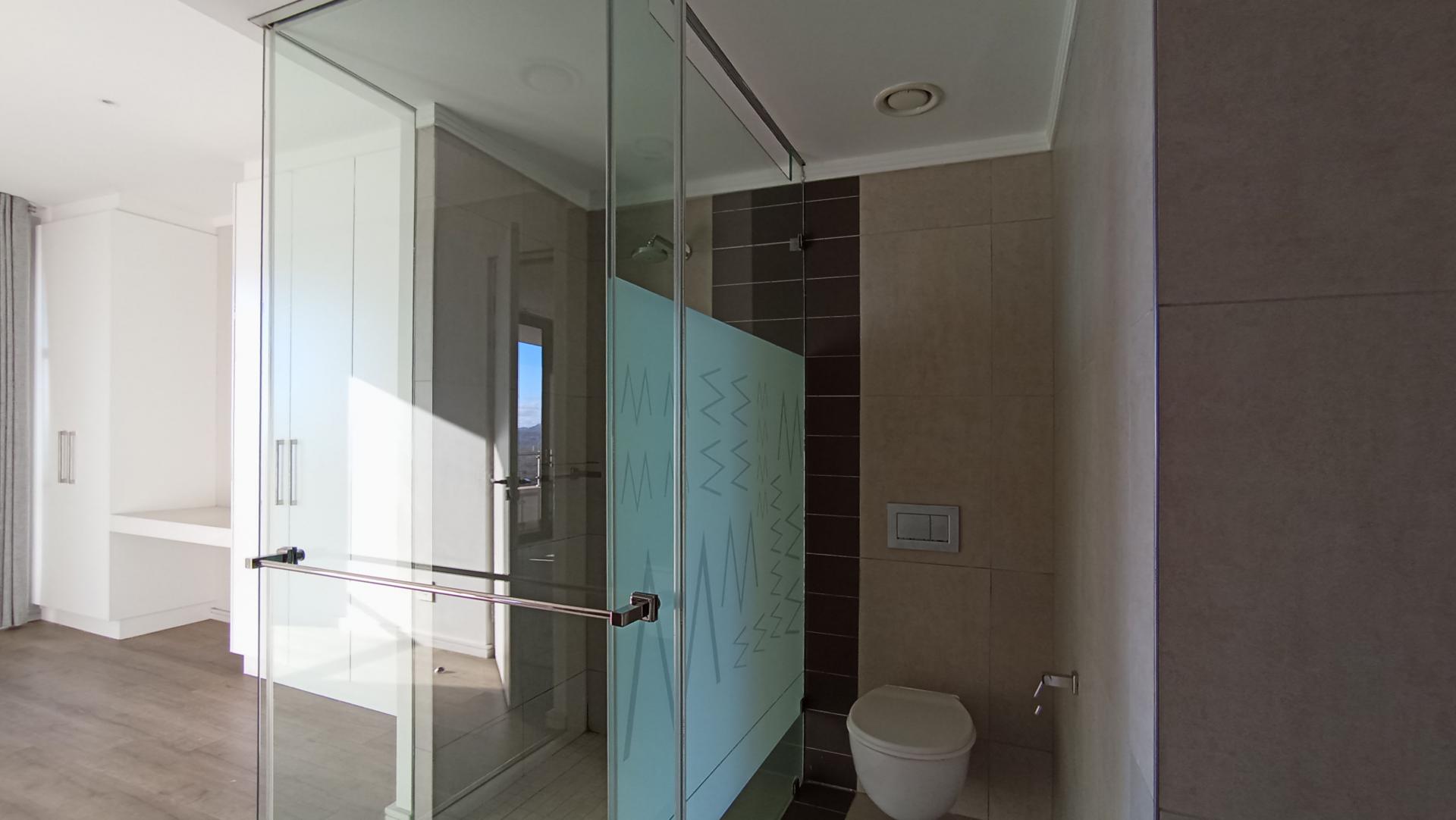 Bathroom 1 - 9 square meters of property in Morningside