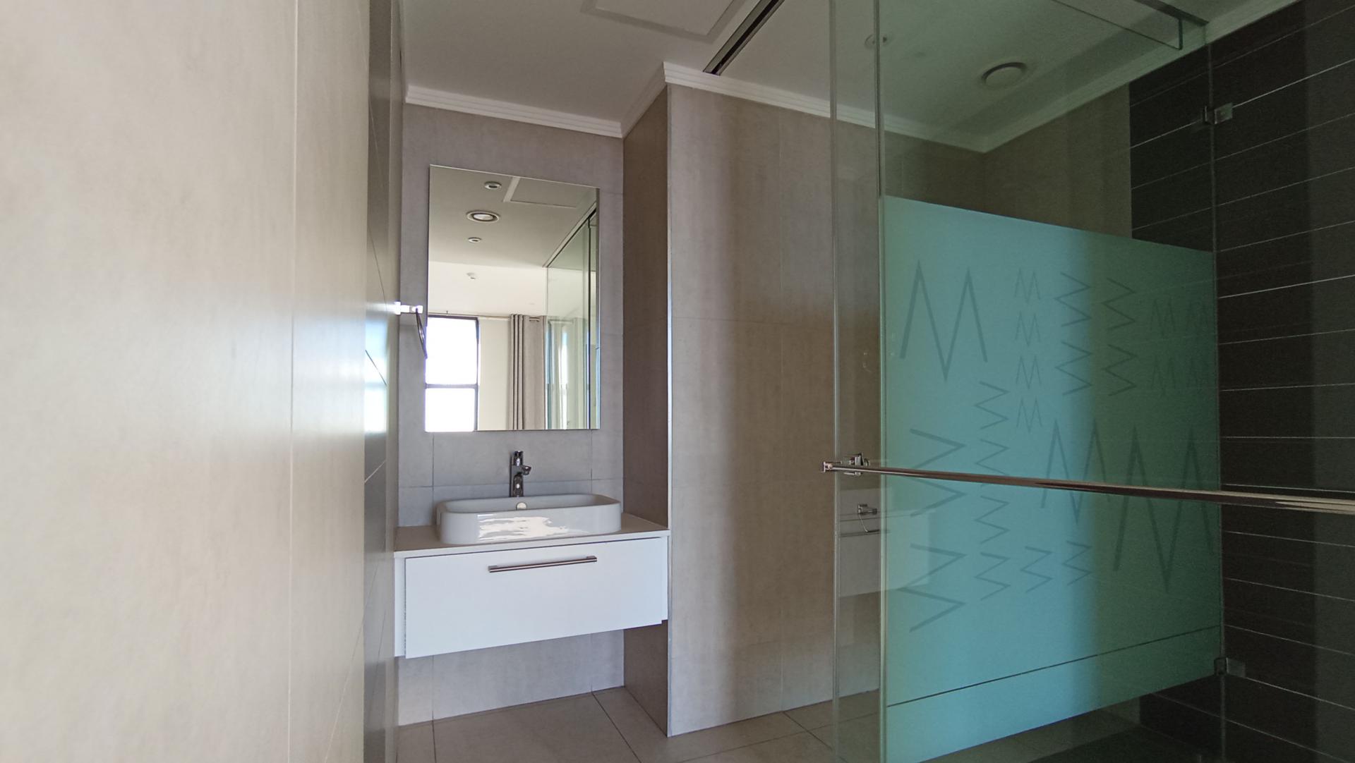 Bathroom 2 - 5 square meters of property in Morningside