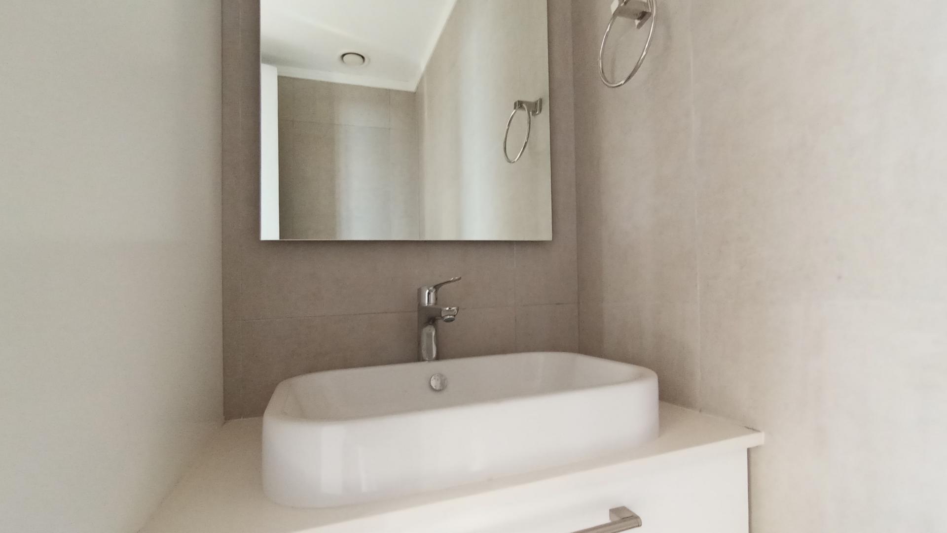 Guest Toilet - 3 square meters of property in Morningside